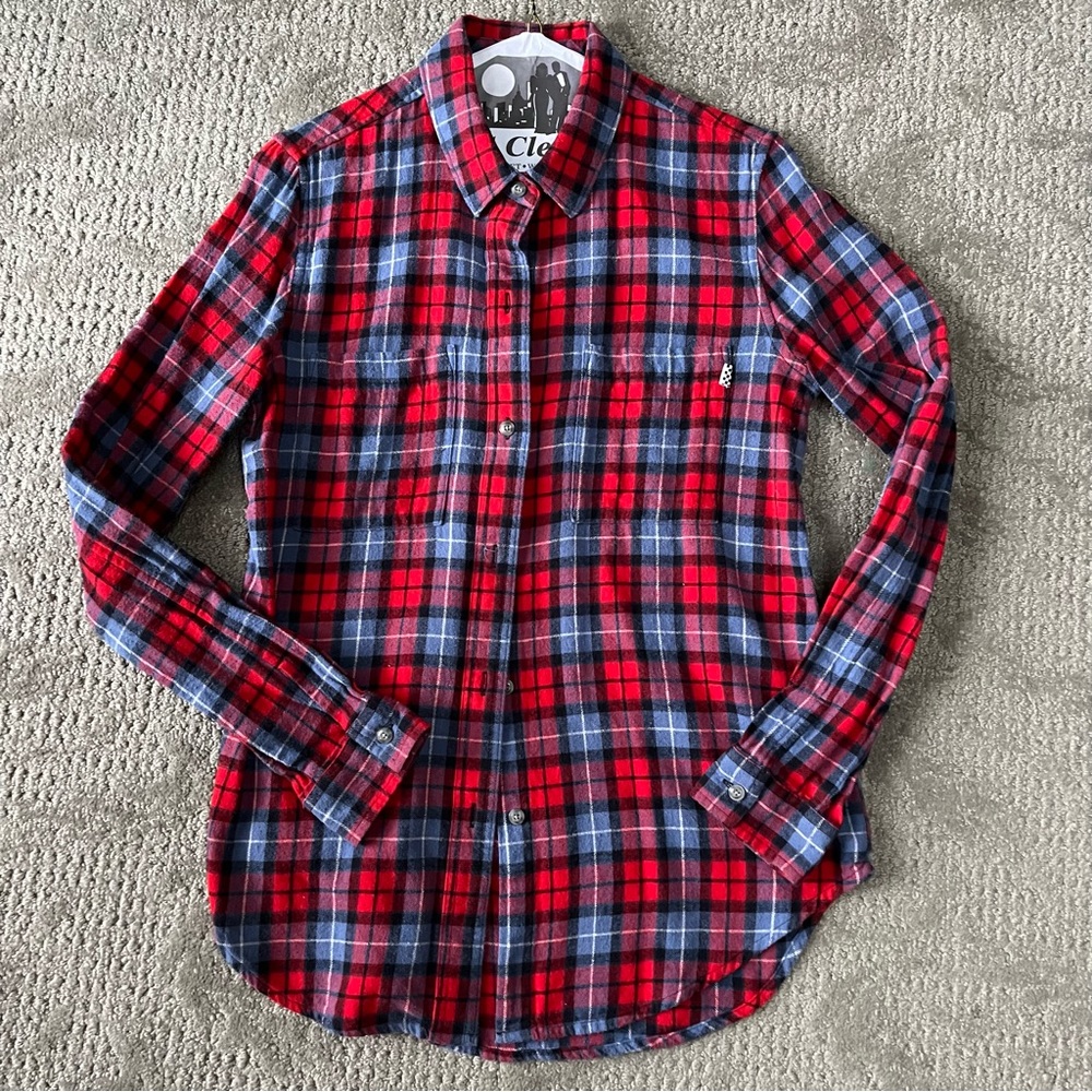EUC Women's Vans Flannel size Medium in Red Multi-Color